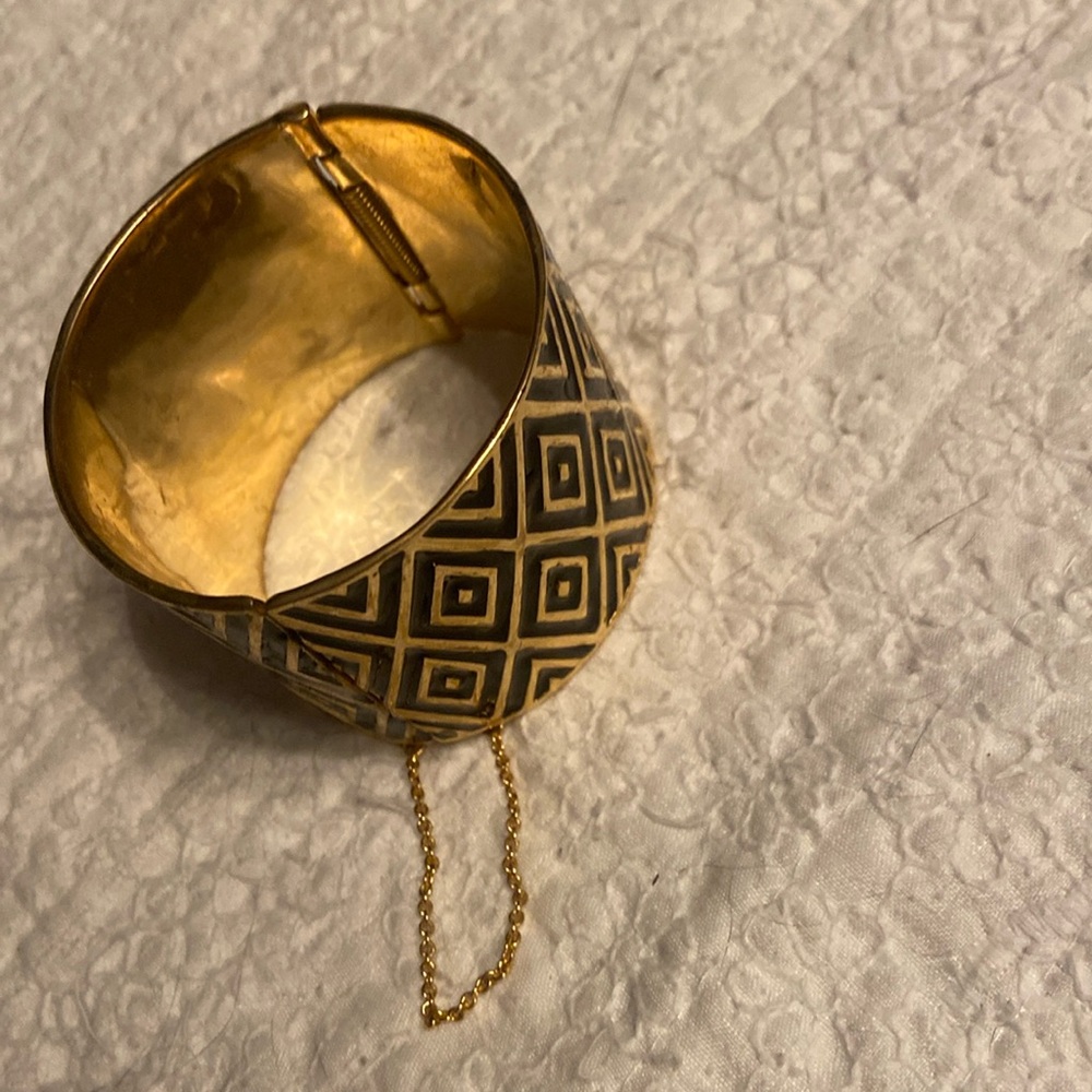 Tracy Porter hinged wide bangle gold with black enamel